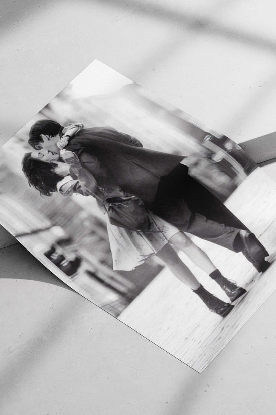 Ethan Hawke and Julie Delpy (from Before Sunrise, 2004) Main Subject: Ethan Hawke and Julie Delpy (from Before Sunrise,