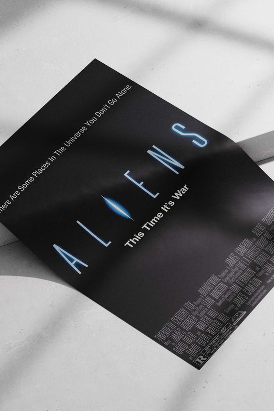 Aliens (film, part of the Alien franchise) Aliens - Space Horror Minimalist Poster
