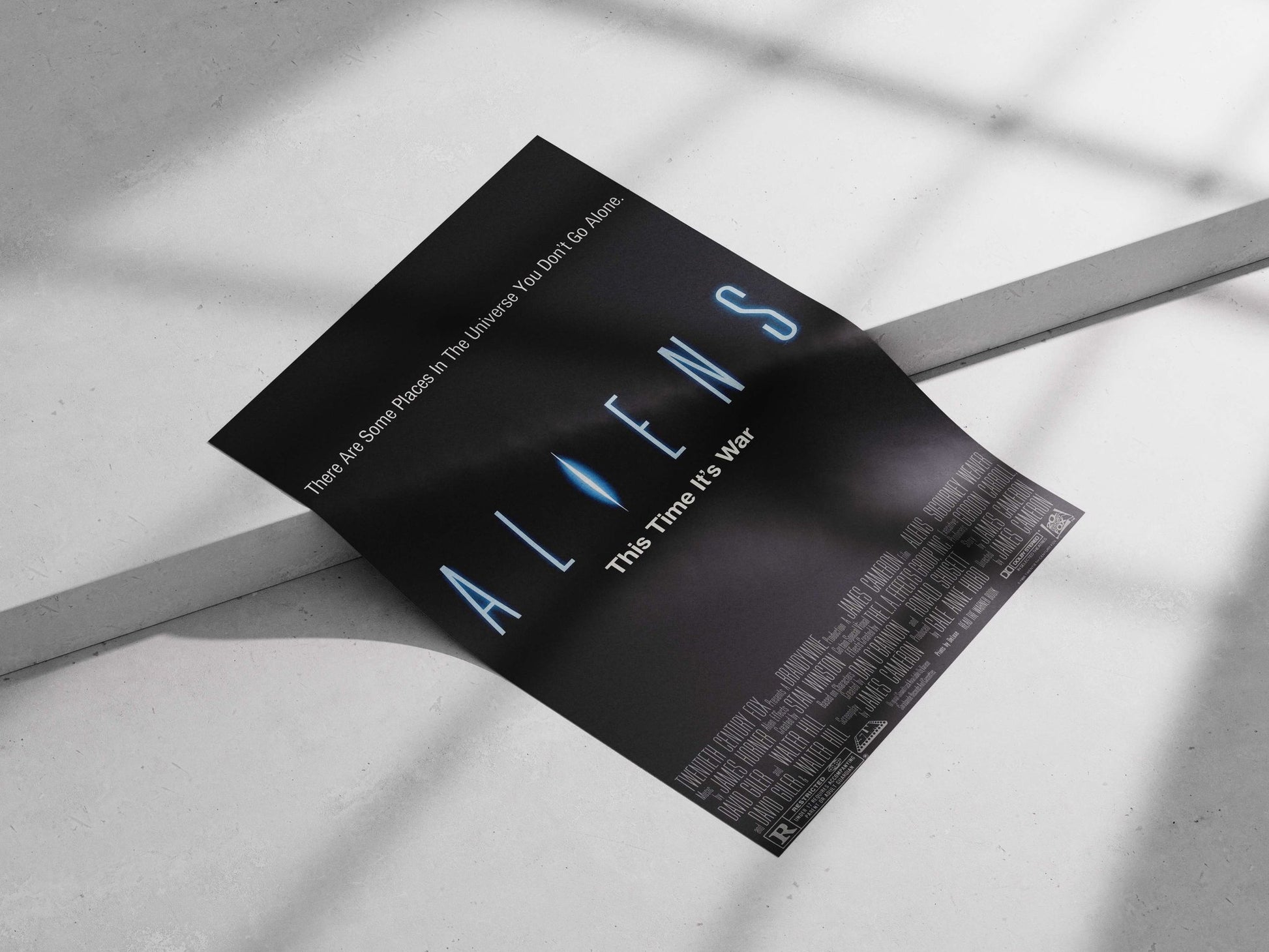 Aliens (film, part of the Alien franchise) Aliens - Space Horror Minimalist Poster