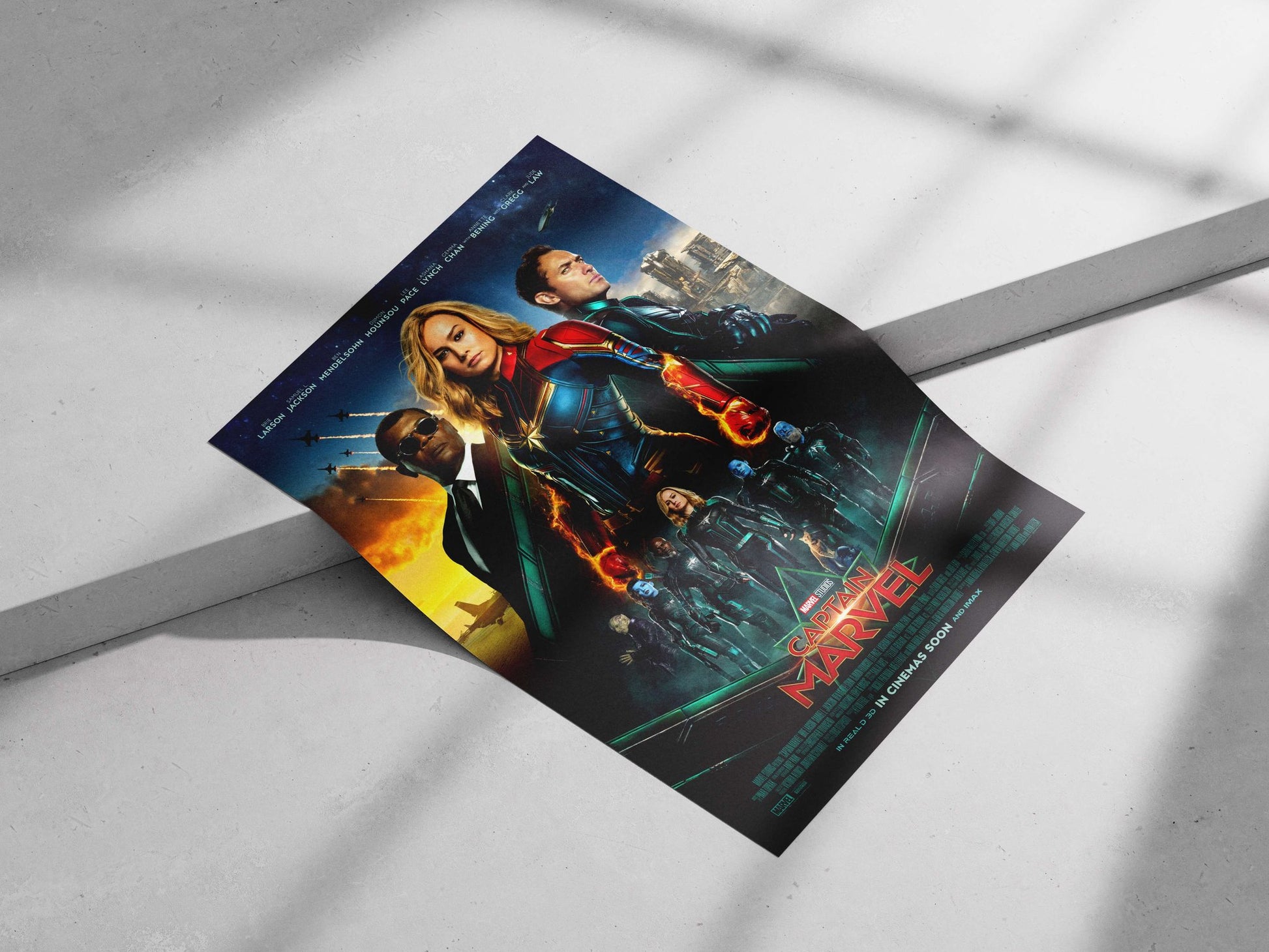 Captain Marvel (the 2019 Marvel Cinematic Universe film) Captain Marvel - Majestic Heroine Poster