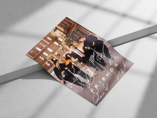 The six lead actors of the TV show "Friends" (David Schwimmer as Ross, Jennifer Aniston as Rachel, Courteney Cox as Monica,