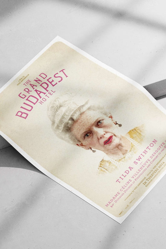 The Grand Budapest Hotel (film) and Tilda Swinton as Madame Céline Villeneuve Desgoffe und TAXIS Main Subject: The Grand