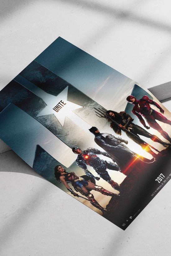 Wonder Woman, Cyborg, Batman, Aquaman, and The Flash from DC Comics' Justice League franchise. Main Subject: Wonder Woman,