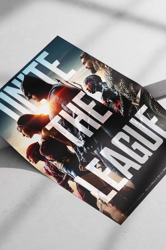 Batman (Bruce Wayne), Wonder Woman (Diana Prince), Flash (Barry Allen), Cyborg (Victor Stone), Aquaman (Arthur Curry) from
