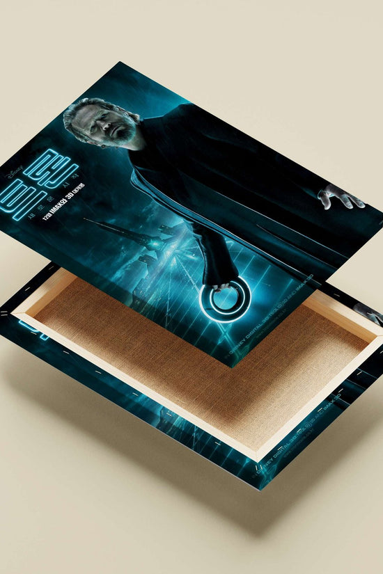 Tron (specifically Tron: Legacy, as evidenced by the Korean text "트론 새로운 시작" and the